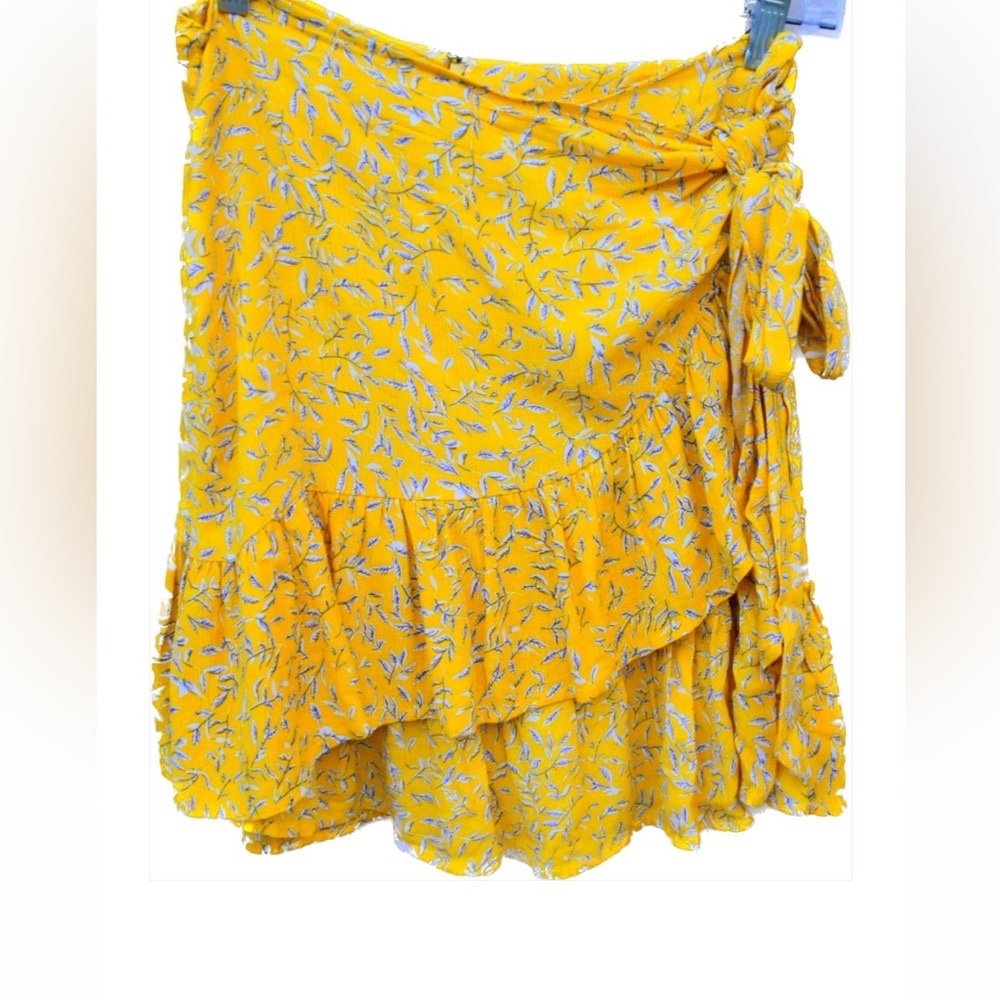 Yellow floral pattern wrap skirt - like new!